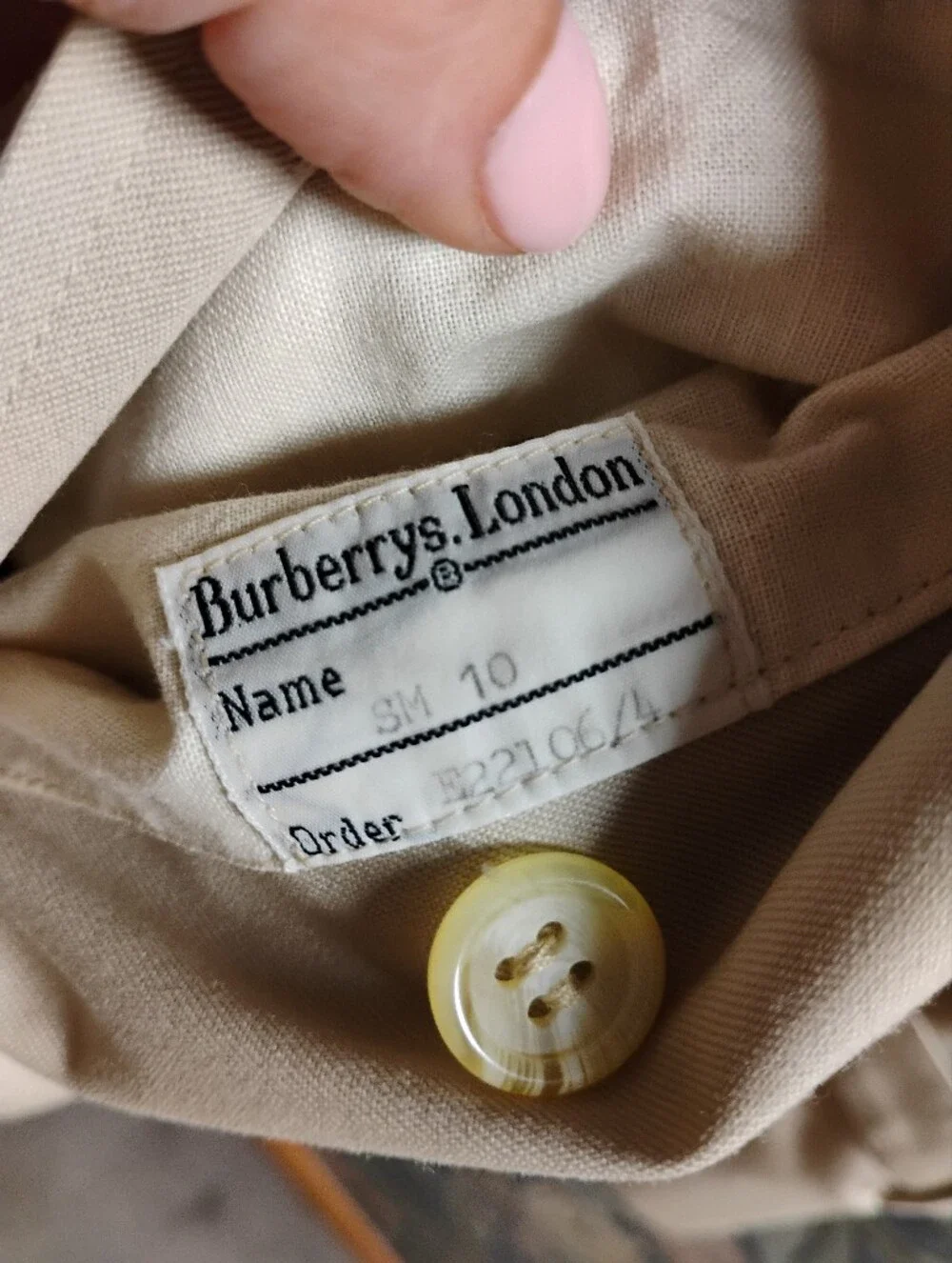 Vintage Burberry Cream/Tan Long Trench Coat with Signature Check Lining - Picture 10 of 14